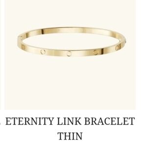 Sophisticated Gold Link Bracelet